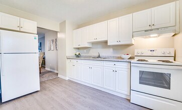 Brier Park Townhomes in Brantford, ON - Building Photo - Building Photo