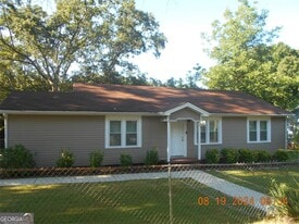 101 Turner St in Lagrange, GA - Building Photo