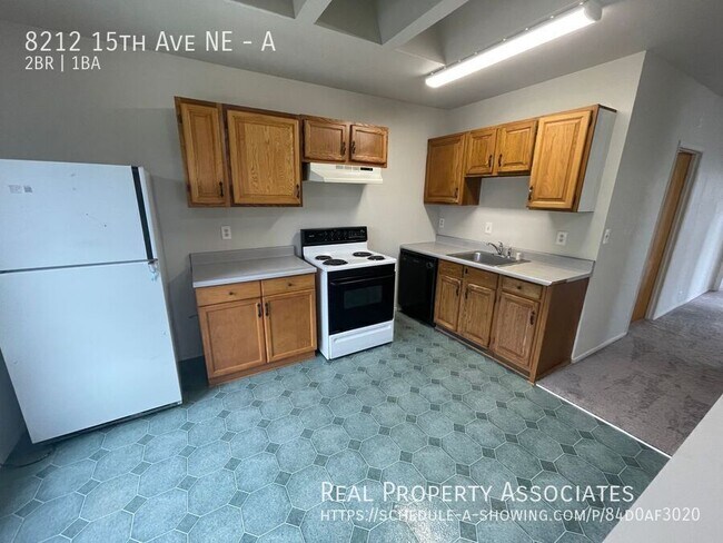 8212 15th Ave NE in Seattle, WA - Building Photo - Building Photo