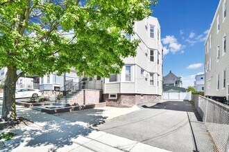 77 Swan St in Everett, MA - Building Photo - Building Photo