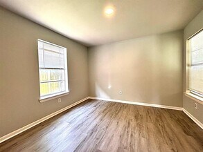 408 Bowie St in West Columbia, TX - Building Photo - Building Photo