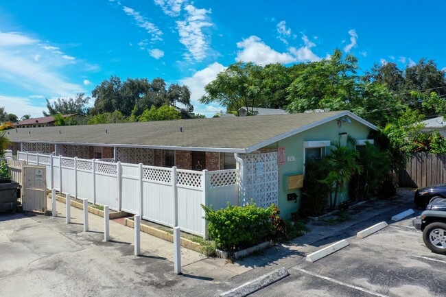 1741 4th Ave N in Lake Worth, FL - Building Photo - Building Photo