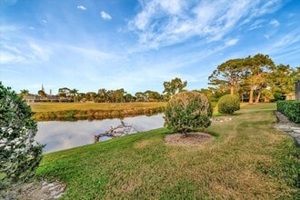 4859 Greencroft Rd in Sarasota, FL - Building Photo - Building Photo