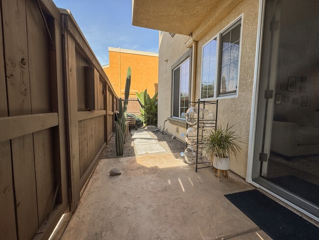 5252 Balboa Arms Dr, Unit 177