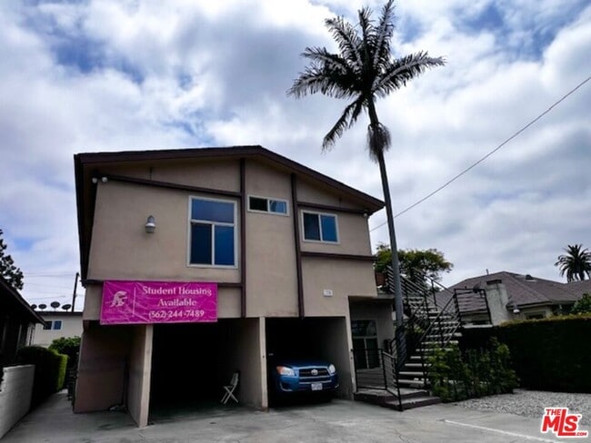 property at 1336 W 37th Dr