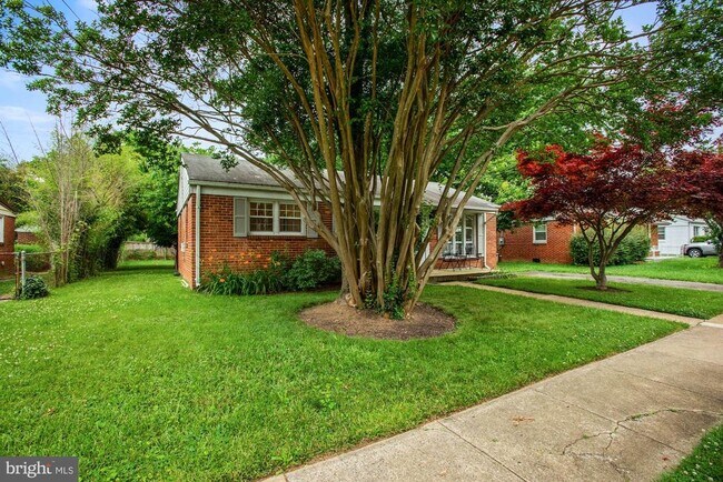 708 N Florida St in Arlington, VA - Building Photo - Building Photo