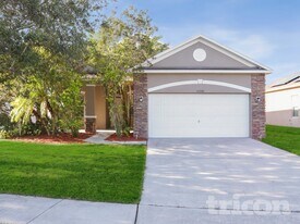 5530 Sycamore Canyon Dr, Unit 1118-103 in Kissimmee, FL - Building Photo