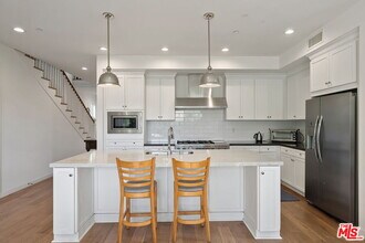 10833 Tabor St in Los Angeles, CA - Building Photo - Building Photo