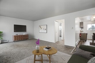 The Pointe at Cherry Hill in Westland, MI - Building Photo - Building Photo