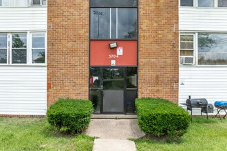 Woodhill Estates in Baltimore, MD - Foto de edificio - Building Photo
