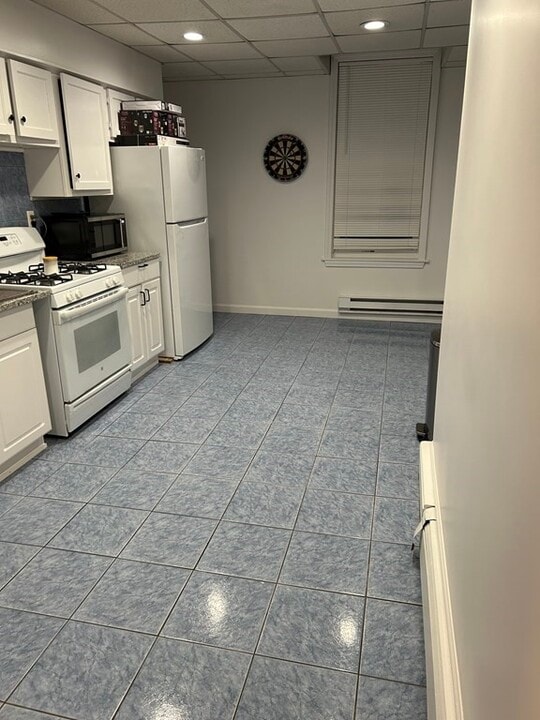 742 E Broadway, Unit 2 in Boston, MA - Building Photo