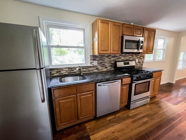 252 Goffe Terrace in New Haven, CT - Building Photo - Building Photo