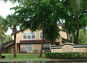 Sienna at Vista Lake in Ft. Myers, FL - Building Photo - Building Photo