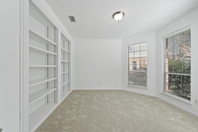 26422 Creston Woods Dr