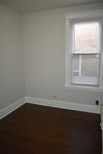 1606 W Nelson St, Unit 2 in Chicago, IL - Building Photo - Building Photo