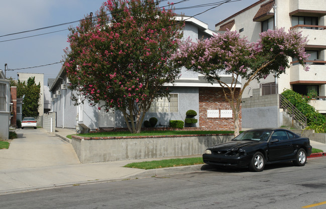 1901 Scott Rd in Burbank, CA - Building Photo - Building Photo