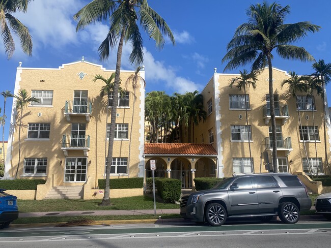 1255 Pennsylvania Ave, Unit 202 in Miami Beach, FL - Building Photo - Building Photo