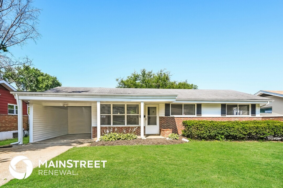 9839 Monarch Dr in St. Louis, MO - Building Photo