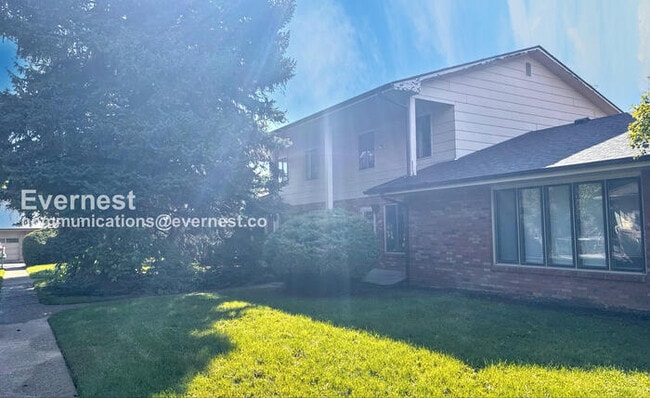 2608 Leisure Dr