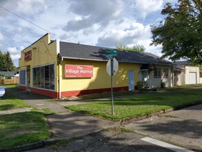 800 Highland Ave NE in Salem, OR - Building Photo - Building Photo