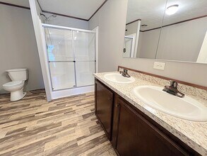 17086 Coventry Ln in Holly, MI - Building Photo - Building Photo