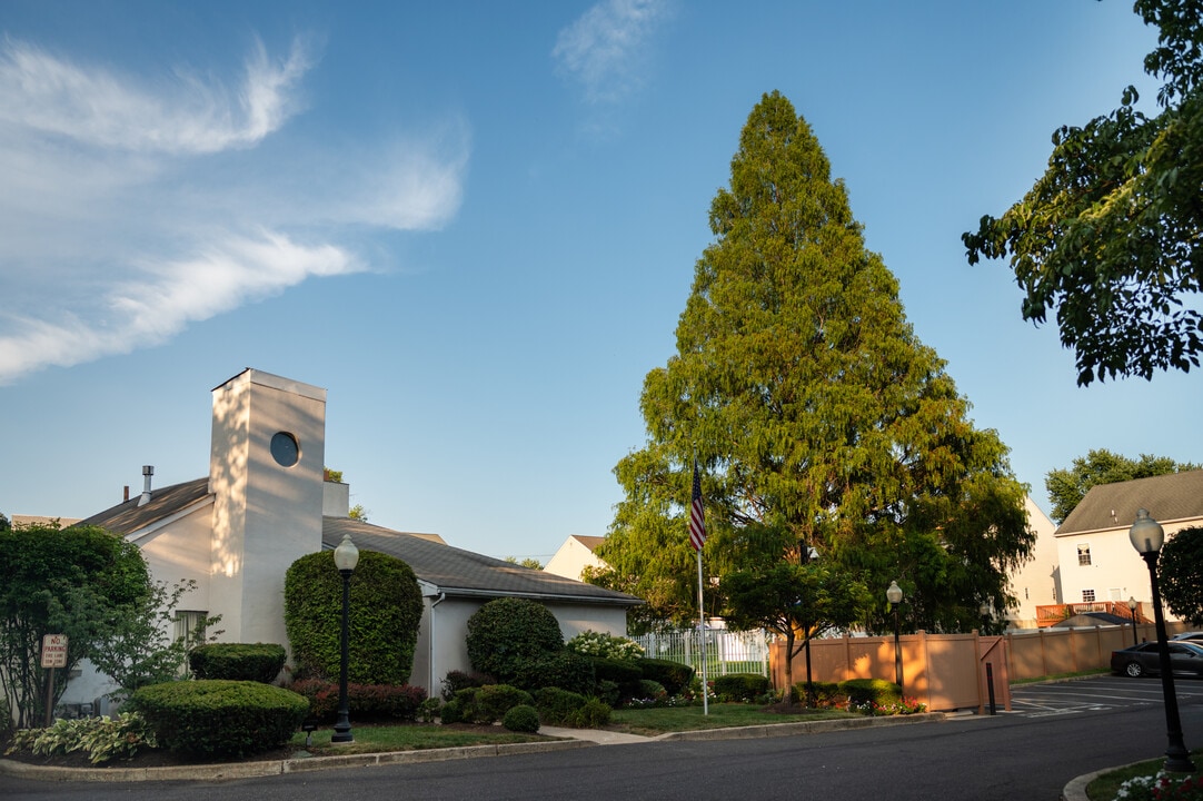 Park Place One Apartments in Philadelphia, PA - Building Photo