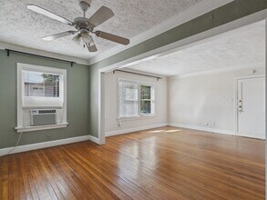 1920 Richmond Ave. in Houston, TX - Foto de edificio - Building Photo