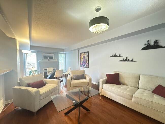18 Midwood Private in Ottawa, ON - Building Photo - Building Photo