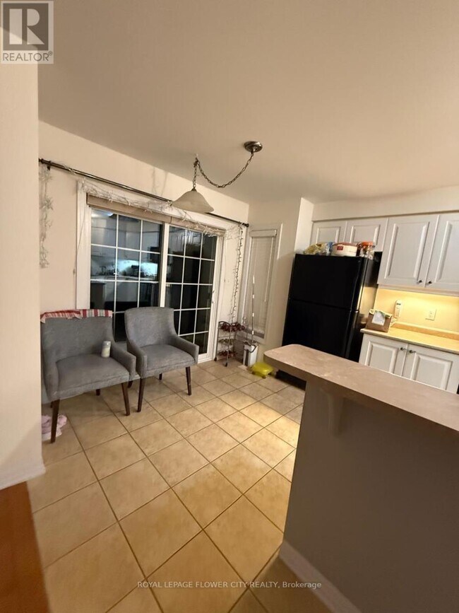 12 Osgoode Street in Cambridge, ON - Building Photo - Building Photo