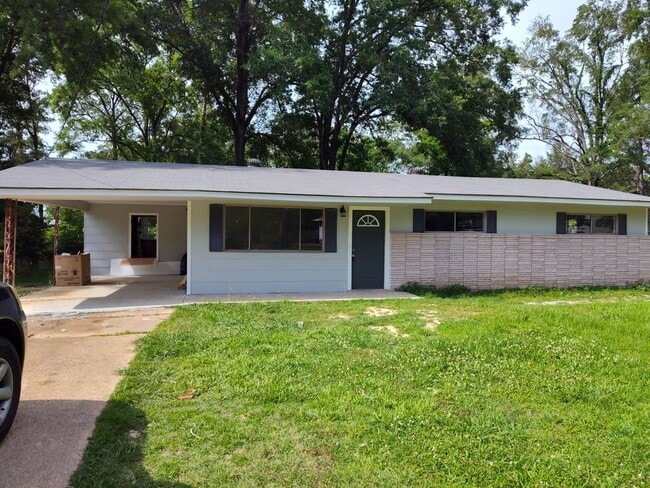 property at 112 Reynolds St