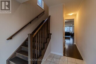 139 Fairey Cres in Hamilton, ON - Building Photo - Building Photo
