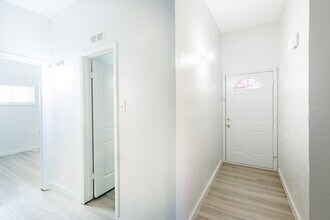 4402 44th St in Lubbock, TX - Building Photo - Building Photo