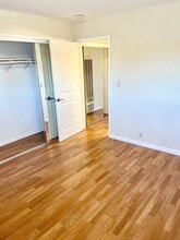 Oakwood Apartments in Sunnyvale, CA - Building Photo - Building Photo