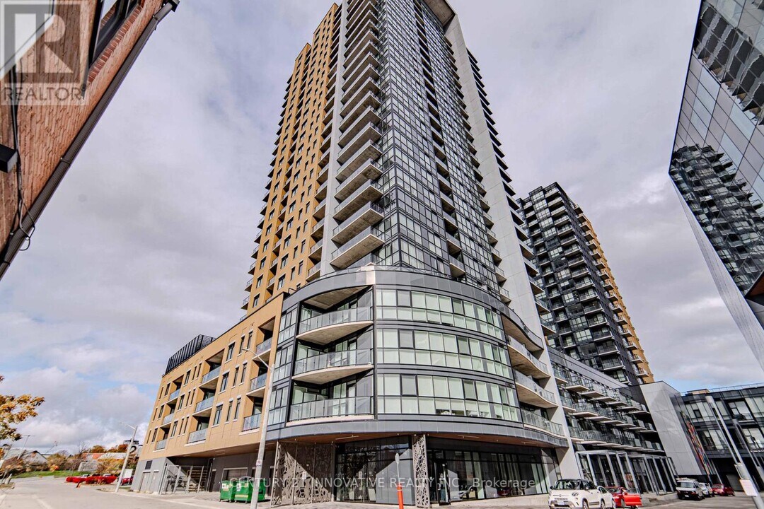 108 Garment St in Kitchener, ON - Building Photo