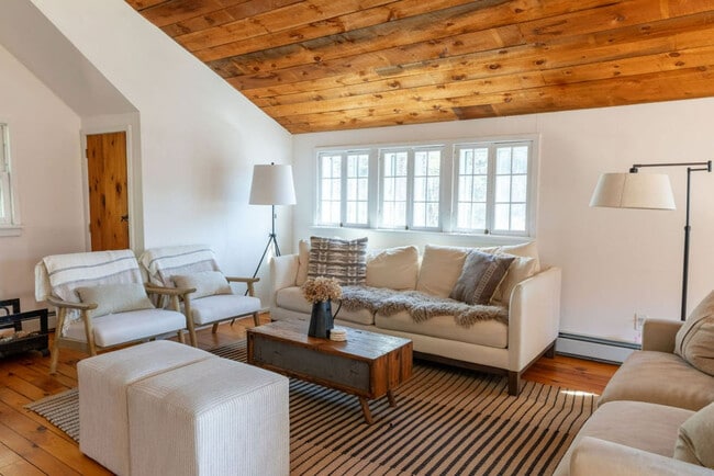 property at 21 Abbey Rd