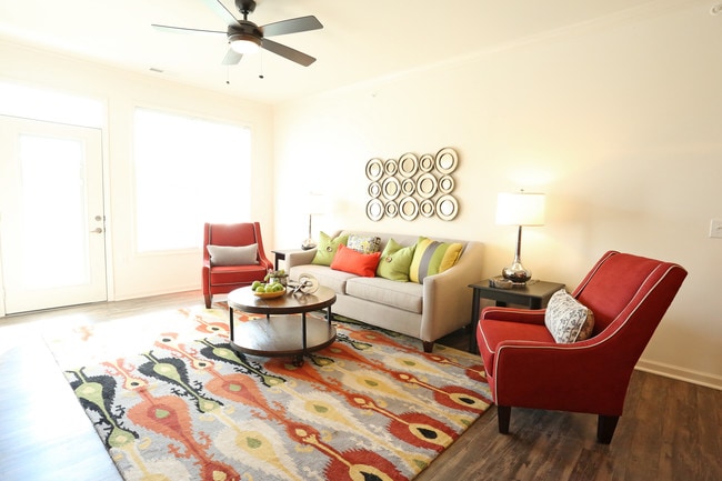 Emerald Twenty Four in Lexington, KY - Foto de edificio - Interior Photo
