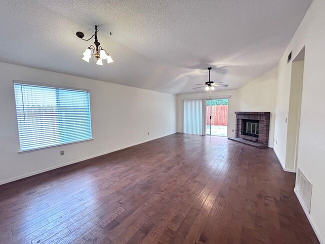 3950 Running Bear Way in Antelope, CA - Building Photo - Building Photo