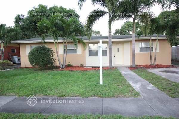 6231 SW 3rd St in Margate, FL - Building Photo