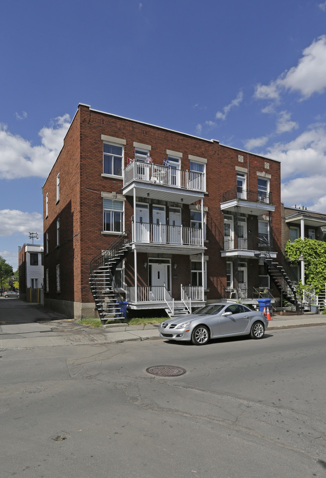 869-879 2e in Montréal, QC - Building Photo - Primary Photo