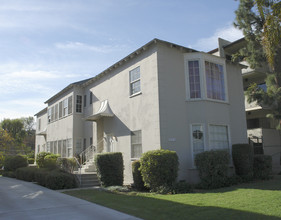 3378-3384 Rowena in Los Angeles, CA - Building Photo - Building Photo