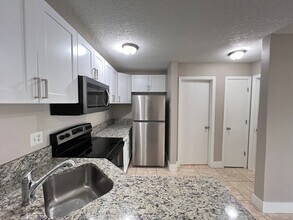 6004 Westgate Dr in Orlando, FL - Building Photo - Building Photo