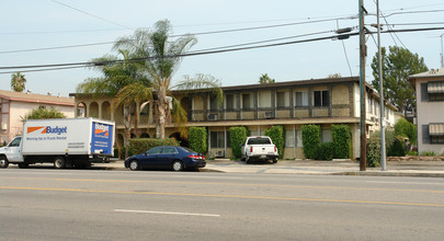 5724 Sepulveda Blvd in Van Nuys, CA - Building Photo - Building Photo