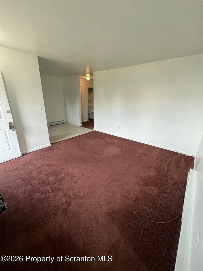 612 Oak St in Old Forge, PA - Building Photo - Building Photo