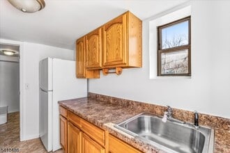 55 NJ-23 in Hamburg, NJ - Building Photo - Building Photo