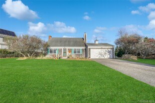 170 Beach Ln in Westhampton Beach, NY - Building Photo