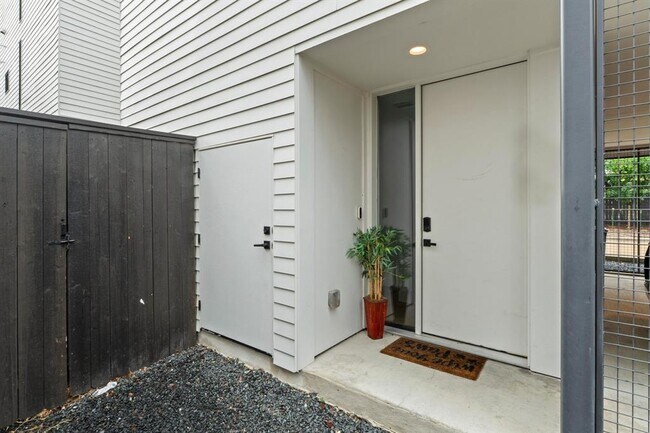 3406 E 17th St in Austin, TX - Building Photo - Building Photo