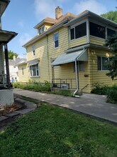 916 N Broadway Dr, Unit Main in Fargo, ND - Building Photo - Building Photo