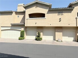 1600 Cardinal Bluff Dr in Las Vegas, NV - Building Photo