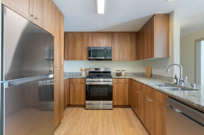 Avalon San Dimas in San Dimas, CA - Building Photo - Building Photo