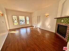 2166 Beachwood Terrace in Los Angeles, CA - Building Photo - Building Photo